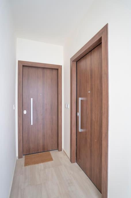 Voula's 2br Escape Elegant And Stylish Living Apartment *