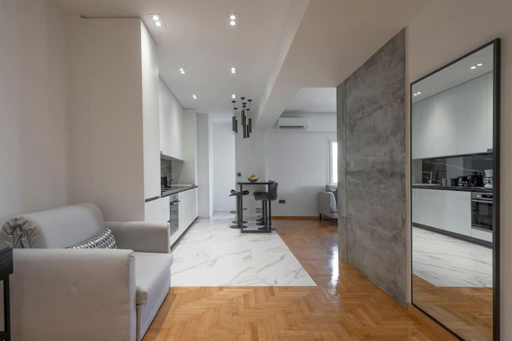 Voula's 2br Escape Elegant And Stylish Living Apartment Athens