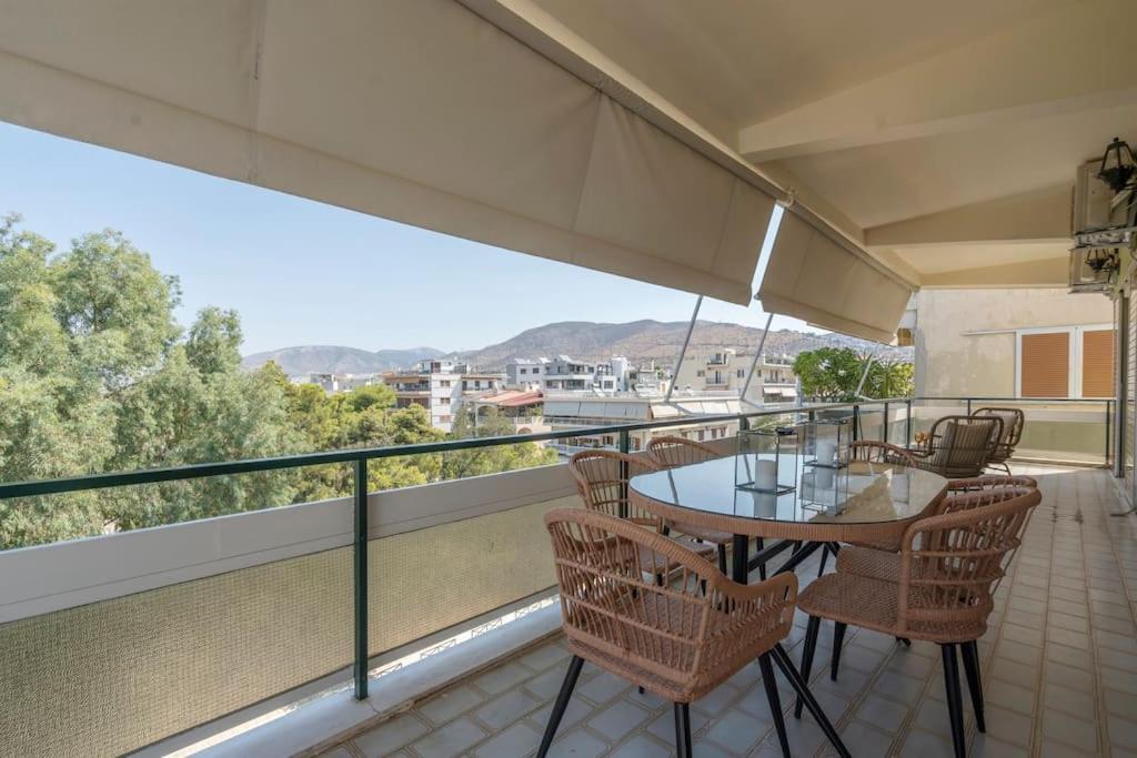 Voula's 2br Escape Elegant And Stylish Living Appartement Athènes